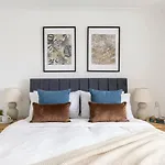 Fabulous 1 Bed Harbour-side With Balcony Apartamento