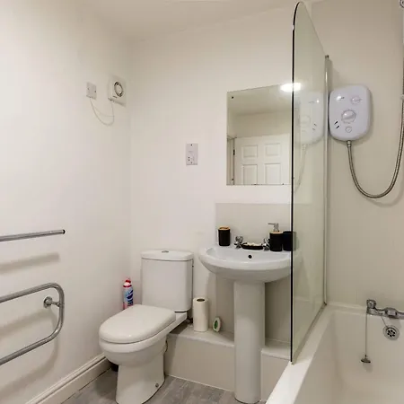 Apartament Fabulous 1 Bed Harbour-side With Balcony *