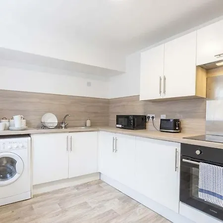 Fabulous 1 Bed Harbour-side With Balcony Whitehaven