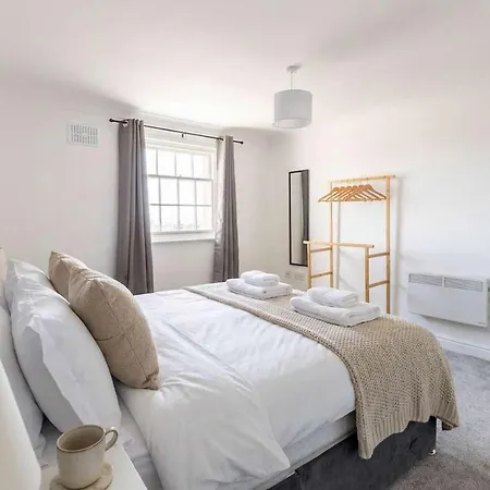 Fabulous 1 Bed Harbour-side With Balcony Apartamento *