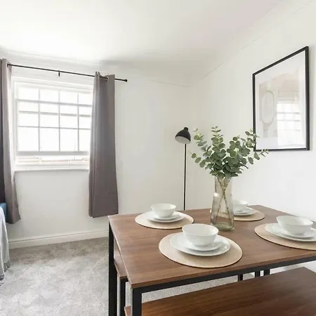 Apartment Fabulous 1 Bed Harbour-side With Balcony Whitehaven