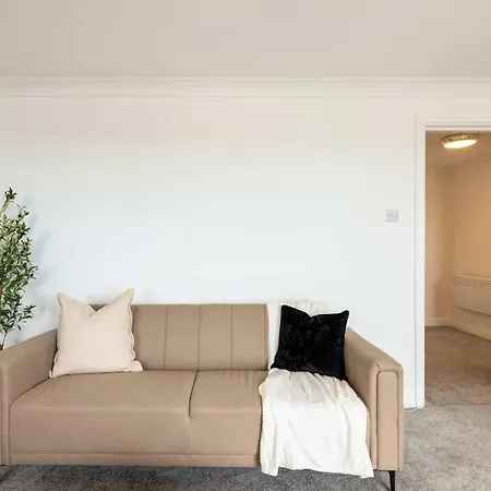 Fabulous 1 Bed Harbour-side With Balcony Appartamento *