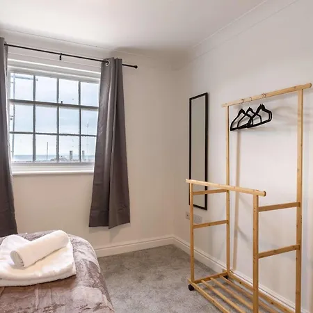 Appartamento Fabulous 1 Bed Harbour-side With Balcony *